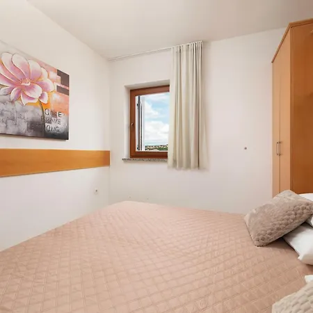 Kvarner Apartman *