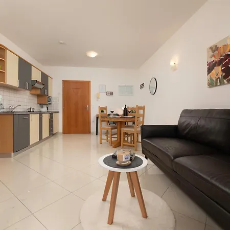 Apartment Kvarner *